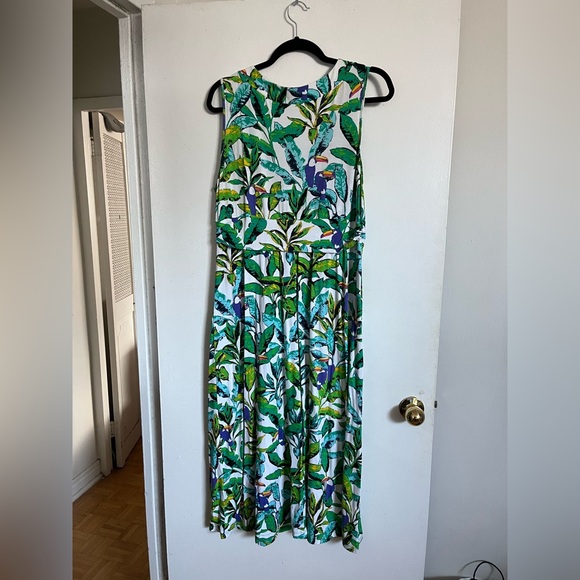 Rainforest Pattern Plus Size Dress, Size 12-14 - Picture 4 of 8